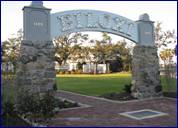 http://www.gulfcoastnews.com/Katrina/Biloxi07/BiloxiGreenLrg.jpg